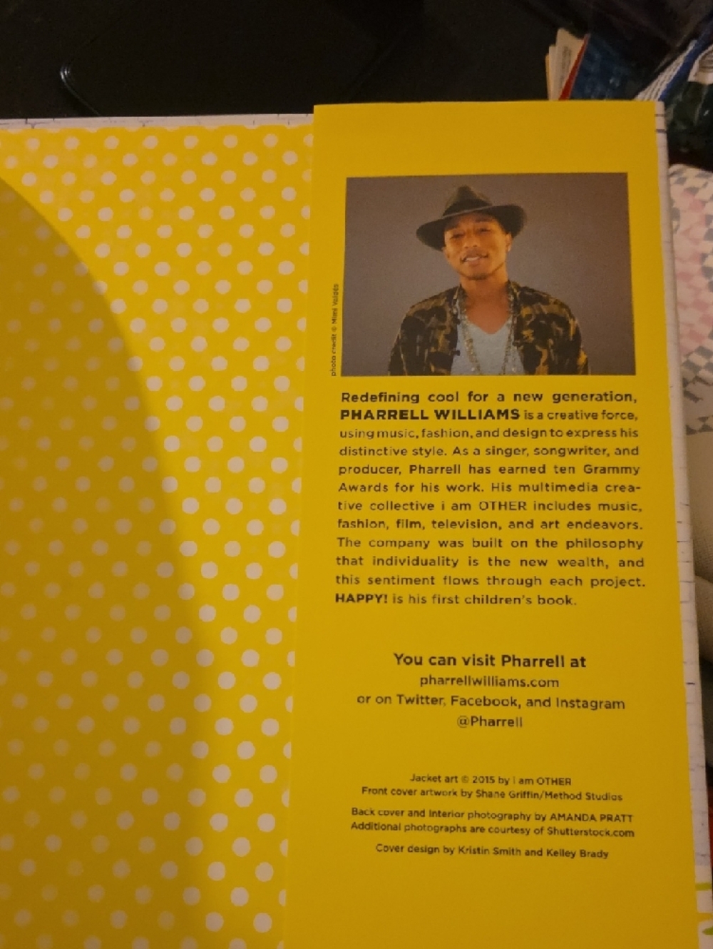 Pharrell Williams "Happy!" Book - Picture 5 of 5